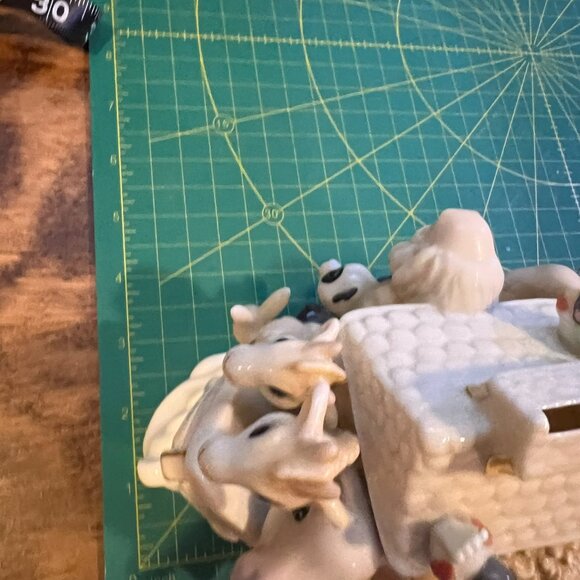 Noah’s Ark by Lenox Piggy Bank Baby Shower Nursery - Picture 6 of 11